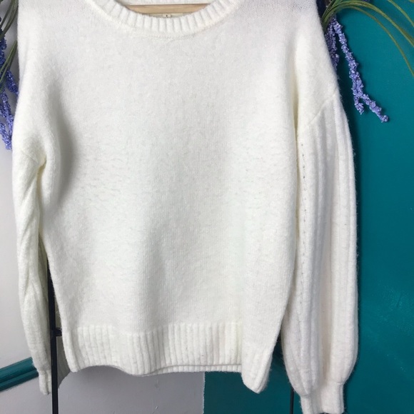 Max Studio ivory puff sleeve sweater - Picture 4 of 6